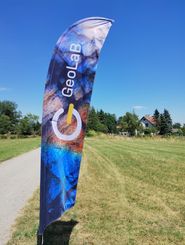 GeoLaB-Flagge mit Logo